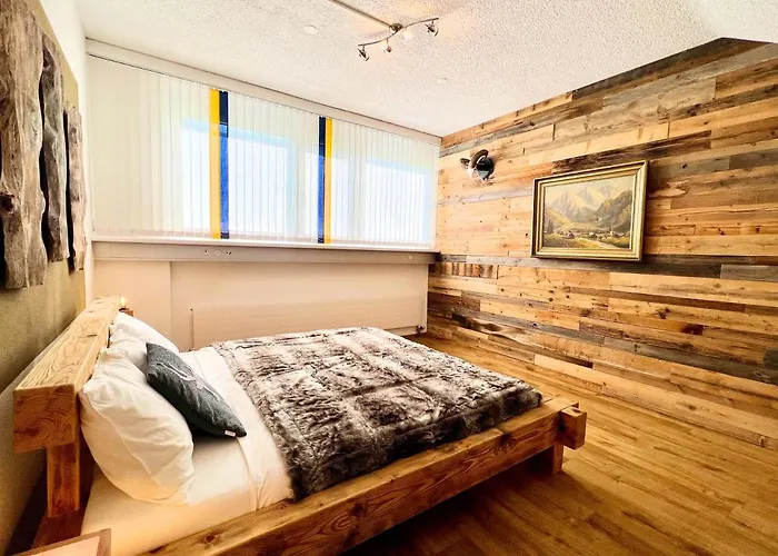 Casa Tschierva דירה